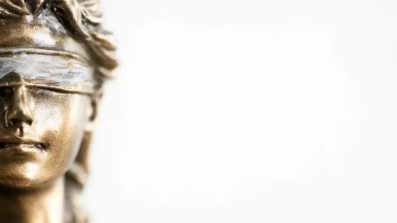 Kiedy należy się adwokat z urzędu?