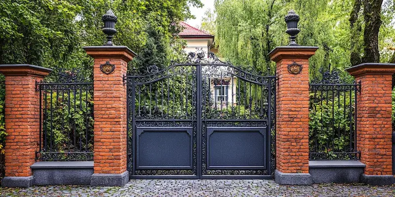 Na jaki kolor pomalowac ogrodzenie metalowe?