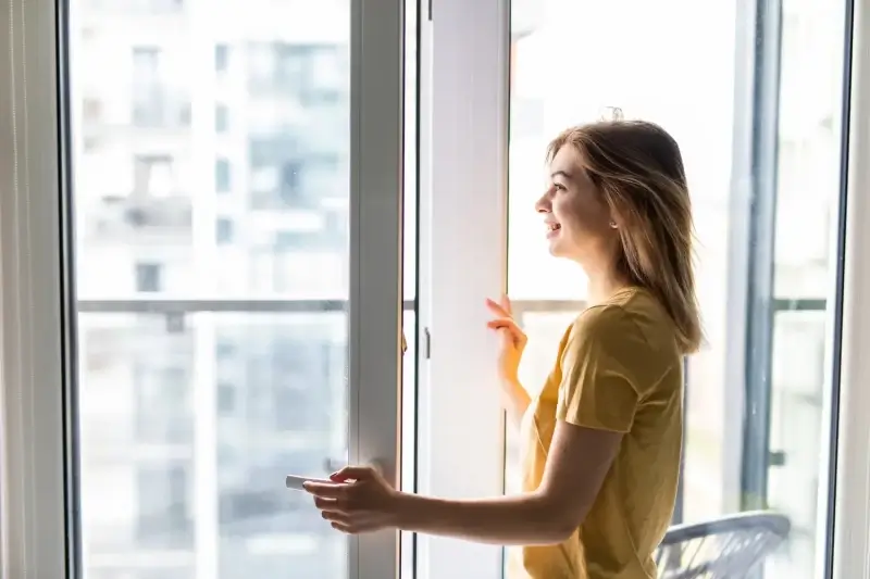 Jak regulować sile docisk okna PCV?